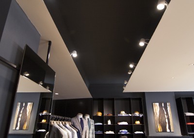 Showroom Luciano Barbera - controsoffitto in metallo