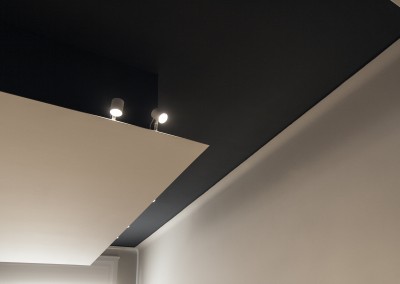 Showroom Luciano Barbera - particolare controsoffitto in metallo